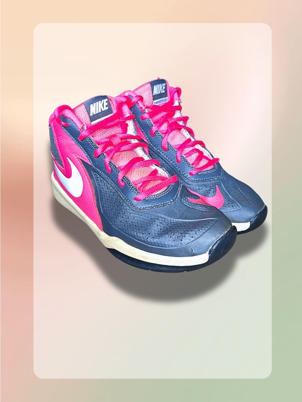 Nike Team Hustle D7 GS Dark Gray/Hyper Pink Youth Size 4.5Y